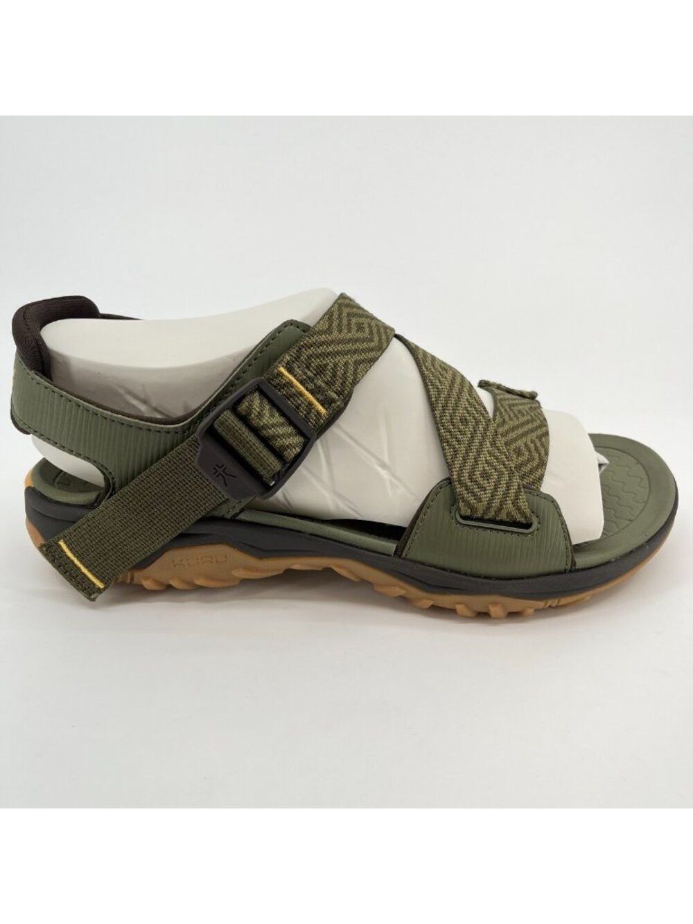 Kuru Current Mens Size 11 Olive Green Gum Beach Walking Outdoor Strappy Sandals